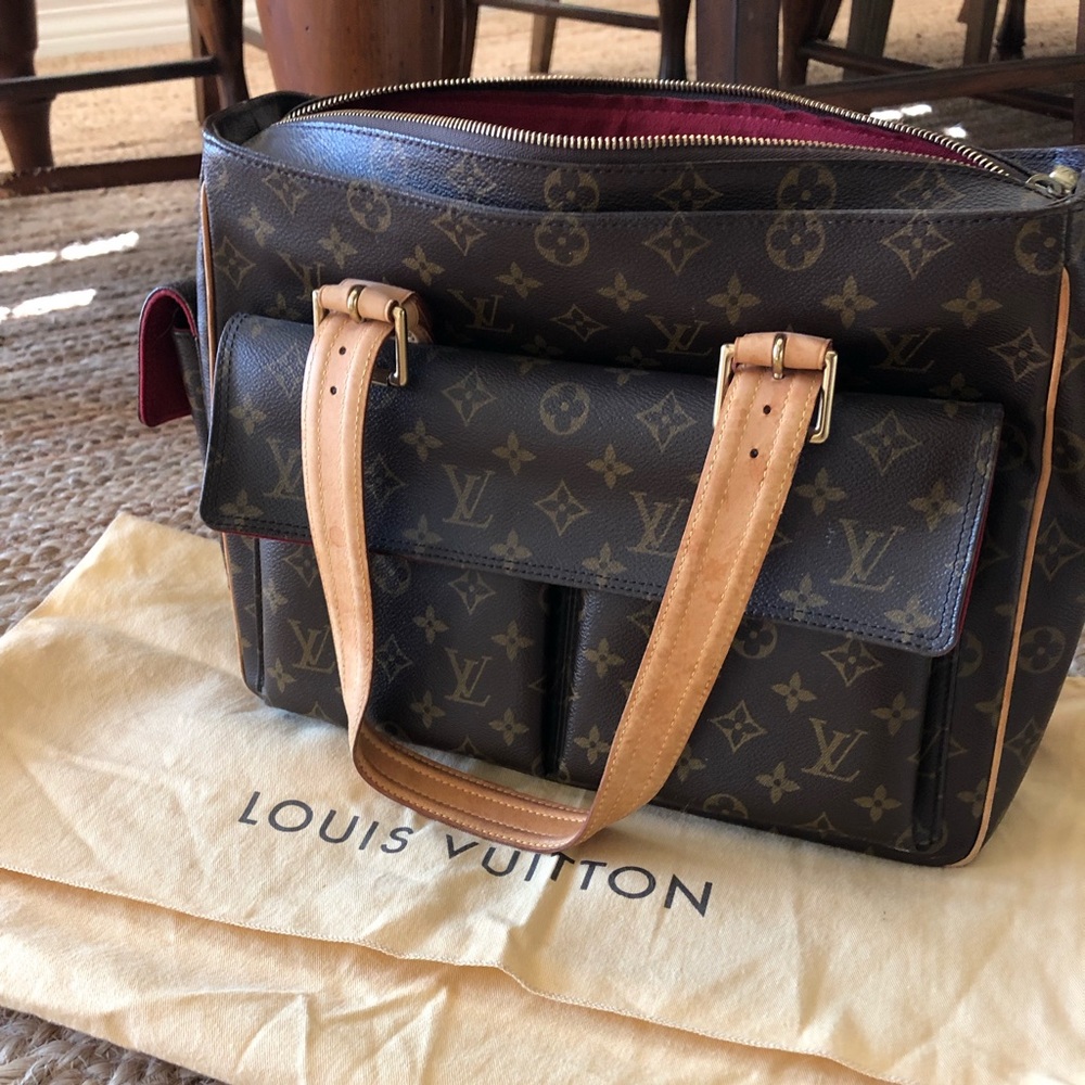 LOUIS VUITTON Monogram Multipli-Cite AUTHENTIC!!!